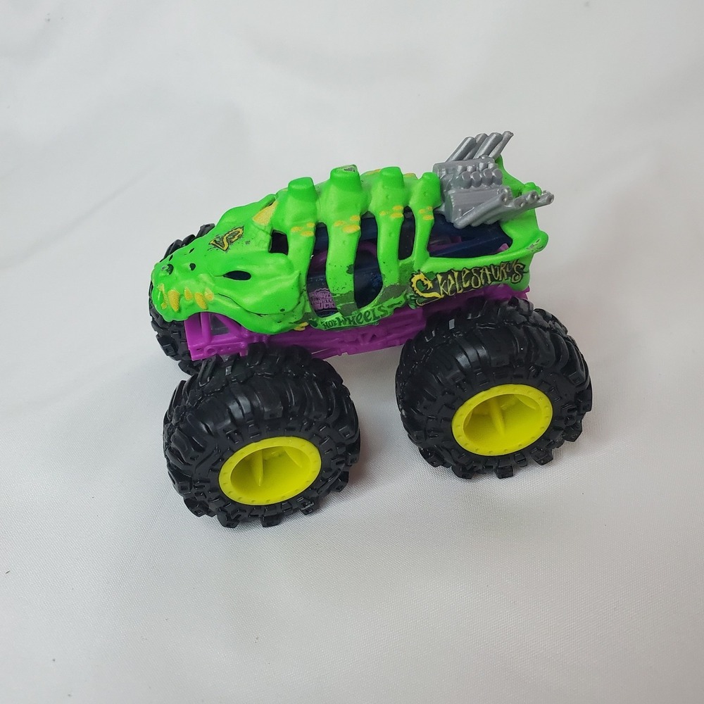 2024 Hot Wheels SKELESAURUS Green Monster Trucks Toy Pickup Truck Car